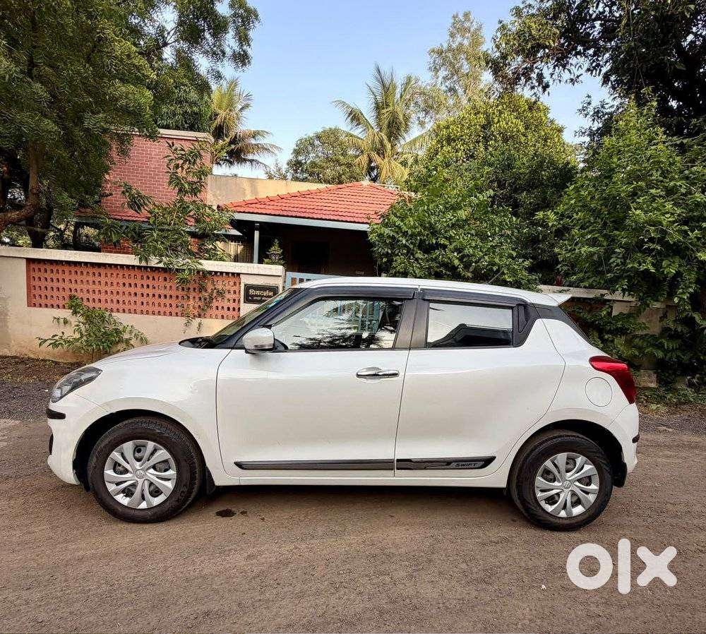 Maruti Suzuki Swift 1.2 Vxi (o), 2023, Cng & Hybrids