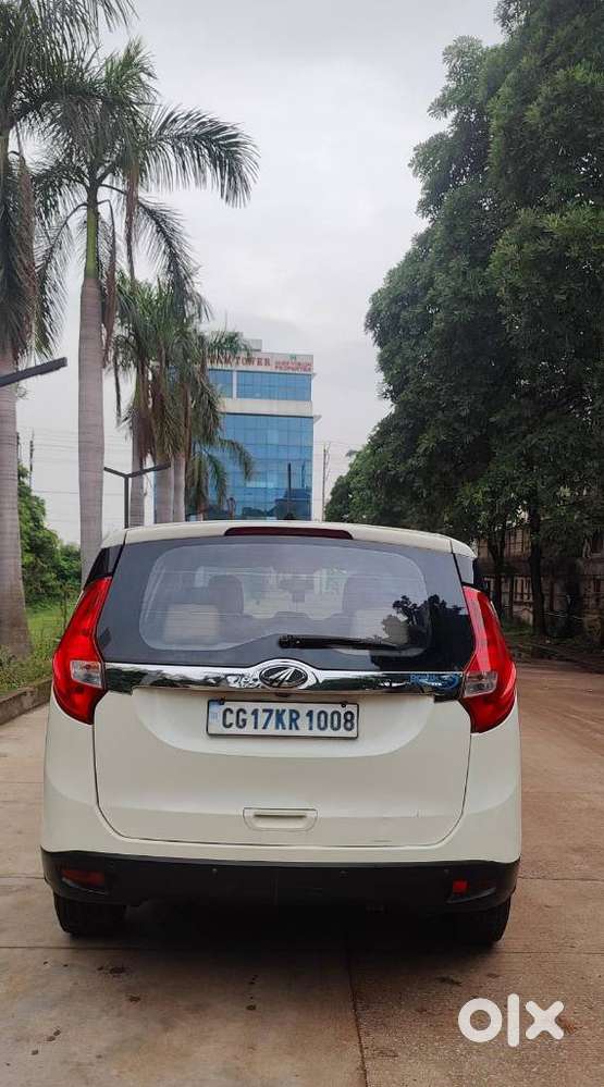 Mahindra Marazzo M6, 2018, Diesel
