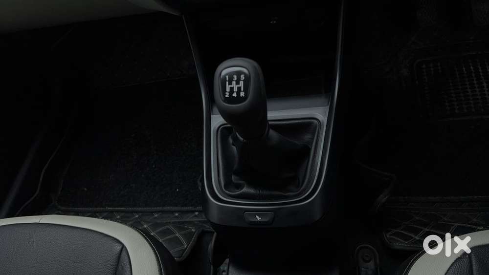 Tata Altroz Xm Plus Petrol, 2024, Petrol