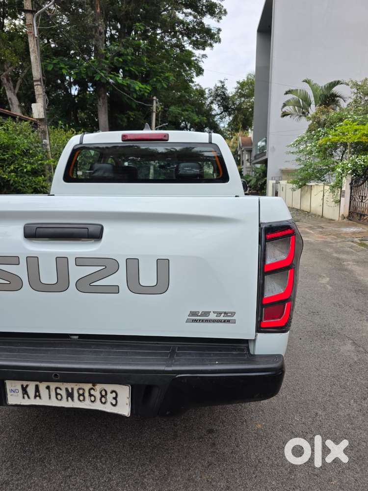 Isuzu V-cross Z 4x4 Mt, 2020, Diesel