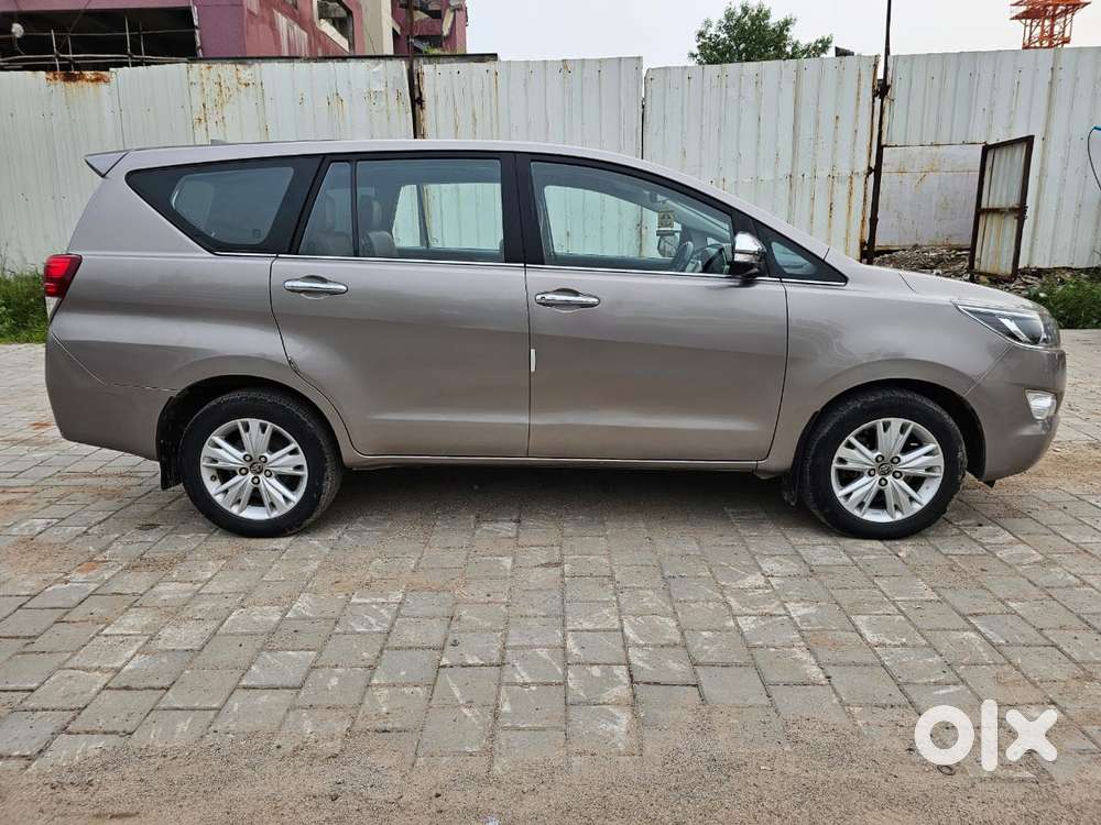 Toyota Innova Crysta 2.8 Z, 2016, Diesel
