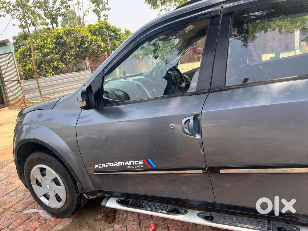 Mahindra Xuv500 Diesel 120000 Km Driven