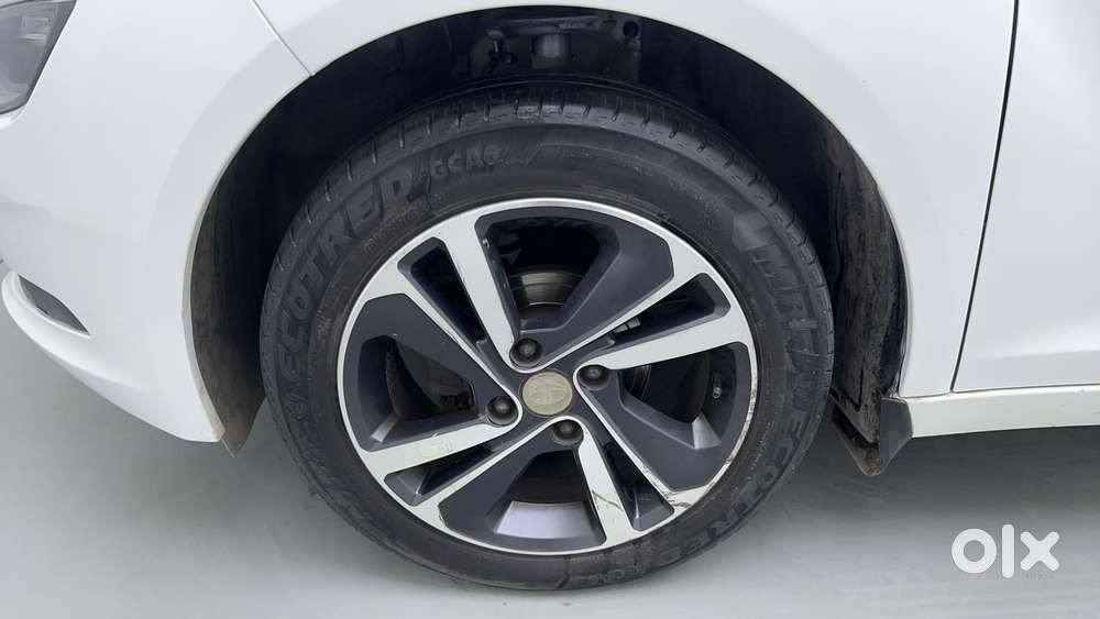 Tata Altroz Xz, 2023, Petrol