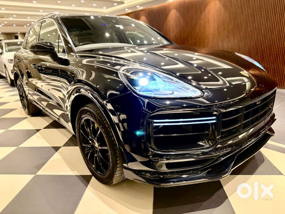 Porsche Cayenne Base, 2023, Petrol