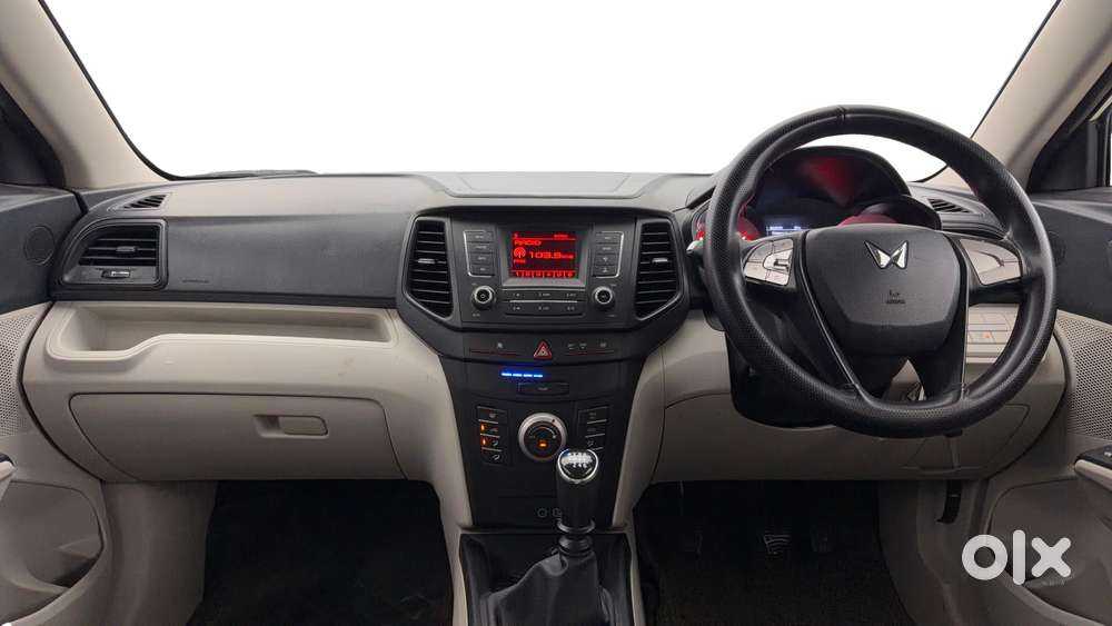 Mahindra Xuv300 W8 Diesel, 2023, Diesel