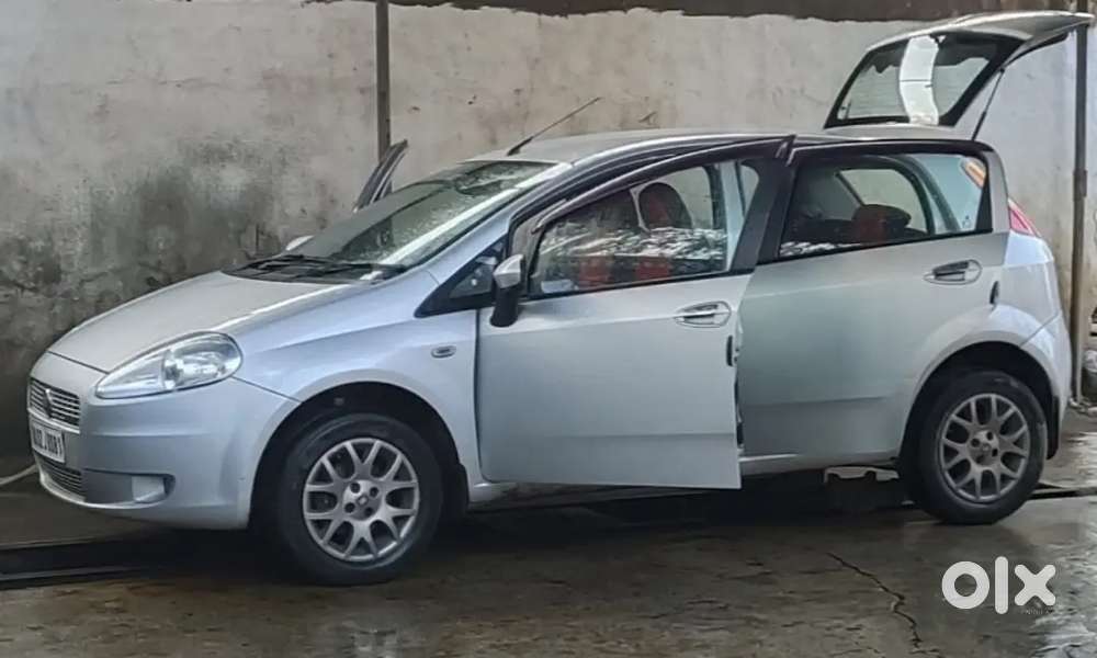 Fiat Punto 2013 Diesel 53586 Km Driven, New Michelin Tyres And Battery