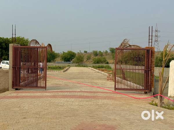 Plots And Independent House