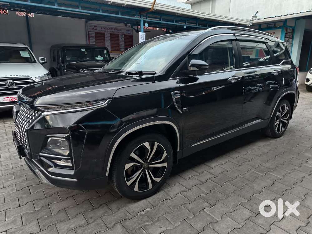 Mg Hector Plus Sharp Pro 1.5 Turbo Petrol 7 Str Dual Tone, 2023, Pet..