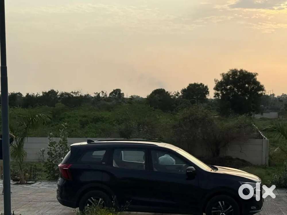 Mahindra Xuv700 2021 Petrol Well Maintained