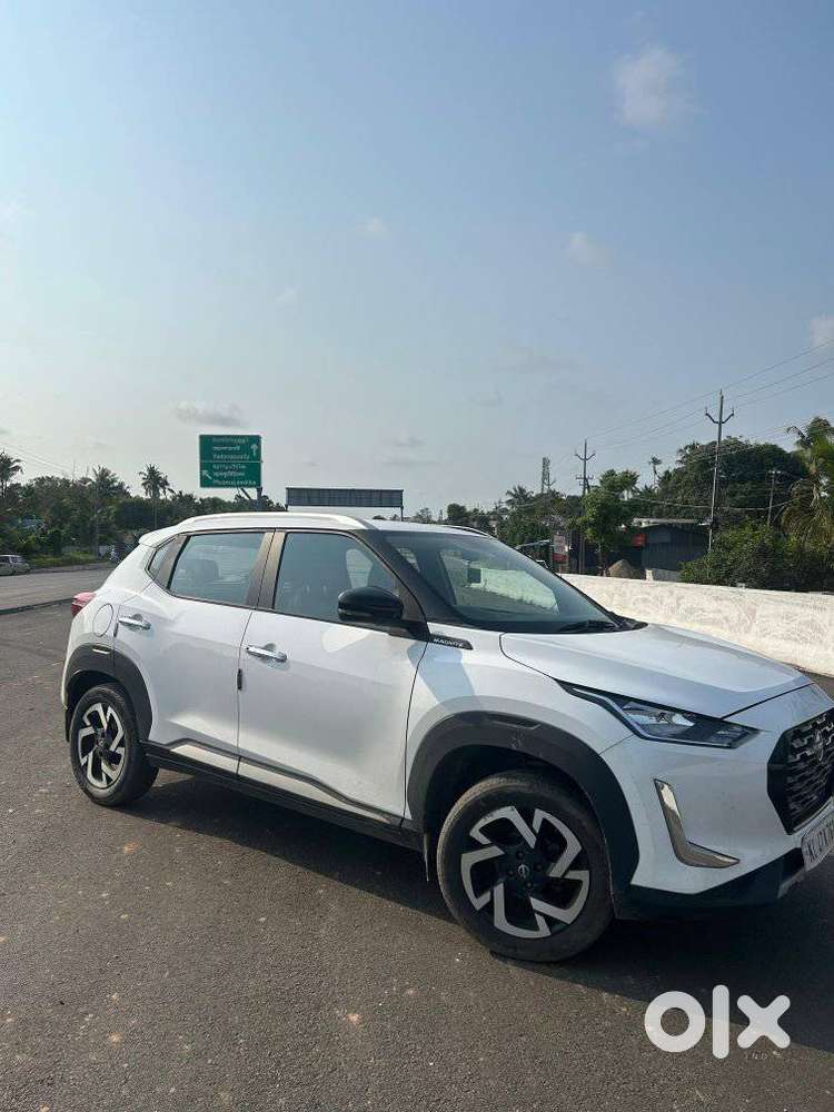 Nissan Magnite 1.0 Xv Turbo Cvt, 2022, Petrol