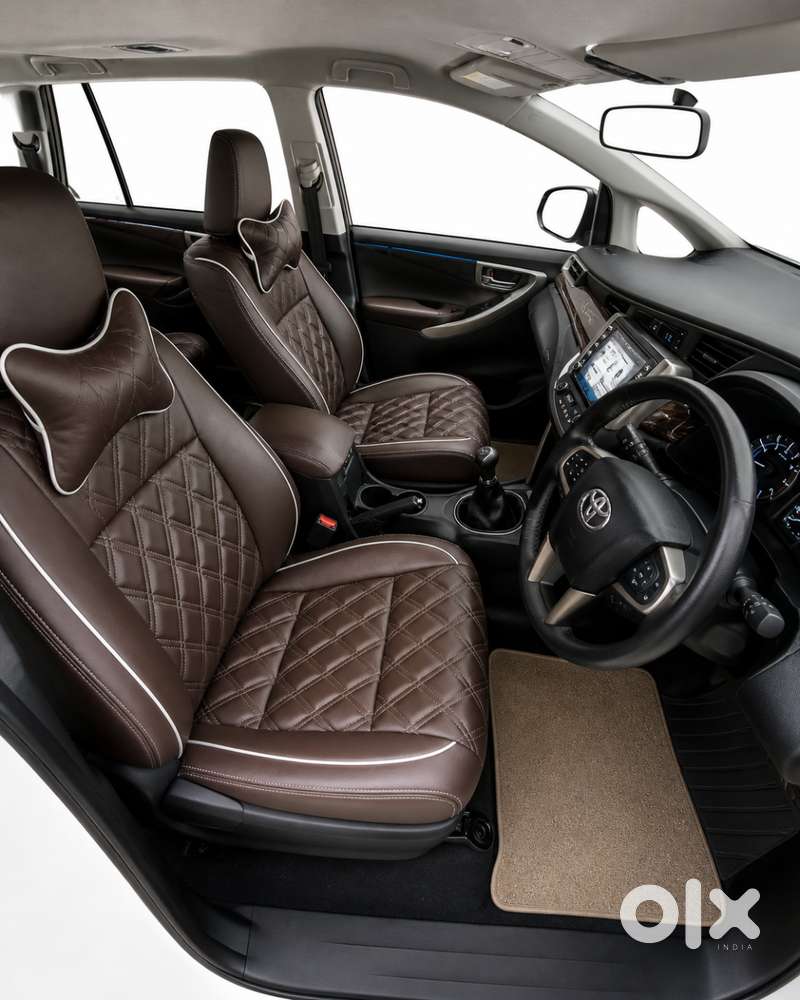 Toyota Innova Crysta 2.4 V (8 Str)  2023  Diesel Manual  Champagne