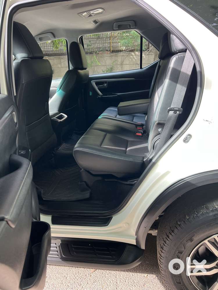 Toyota Fortuner [2021-ongoing] 2.8 2wd Diesel Mt, 2022, Diesel