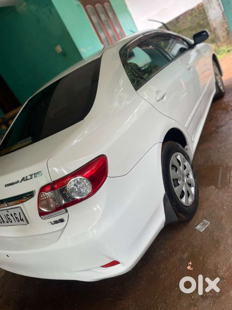 Toyota Corolla Altis 2011