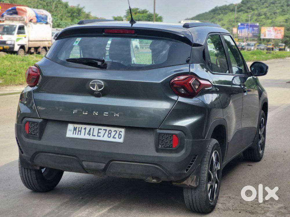 Tata Punch 1.2 Revotron Creative Dual Tone, 2024, Petrol
