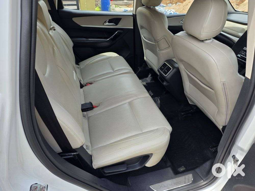 Mahindra Xuv700 Ax7 Luxury Pack Awd, 2022, Diesel