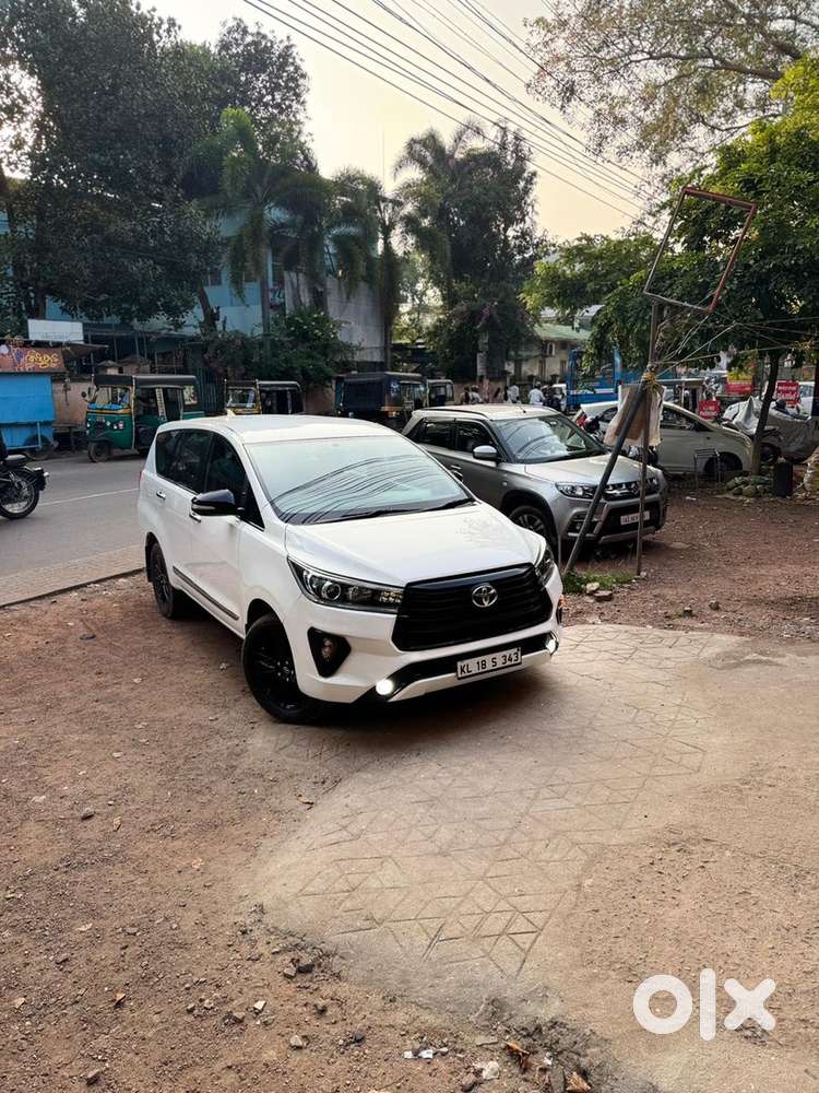 Toyota Innova Crysta 2016 2.8z