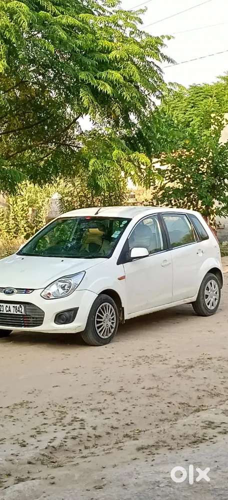 Ford Figo Diesel Zxi 2012