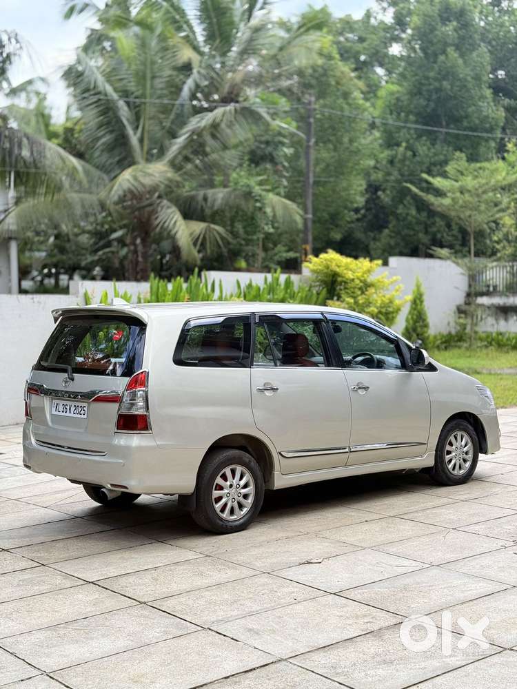 Toyota Innova 2.0 V, 2013, Diesel