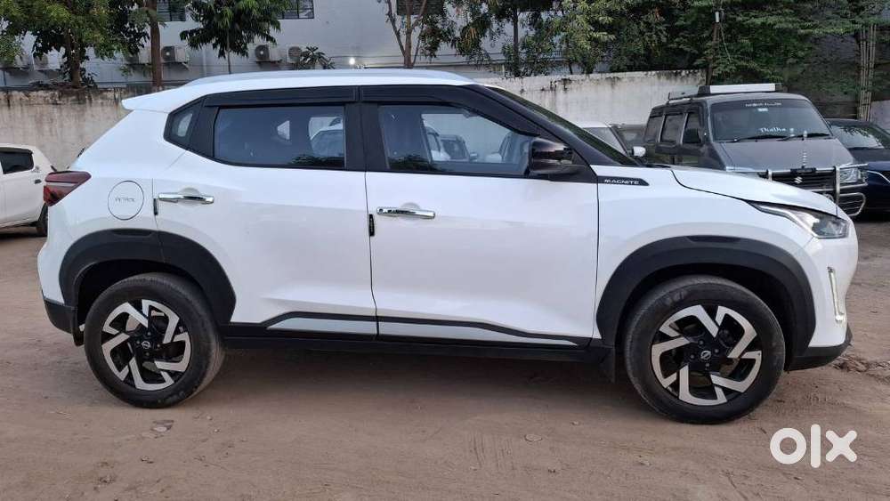 Nissan Magnite, 2023, Petrol