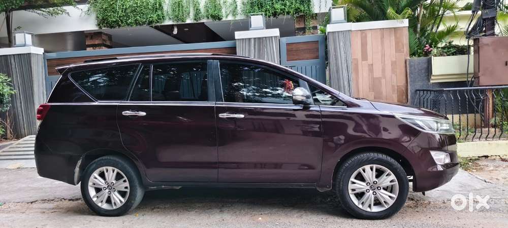Toyota Innova Crysta 2.8z Automatic, 2016, Diesel