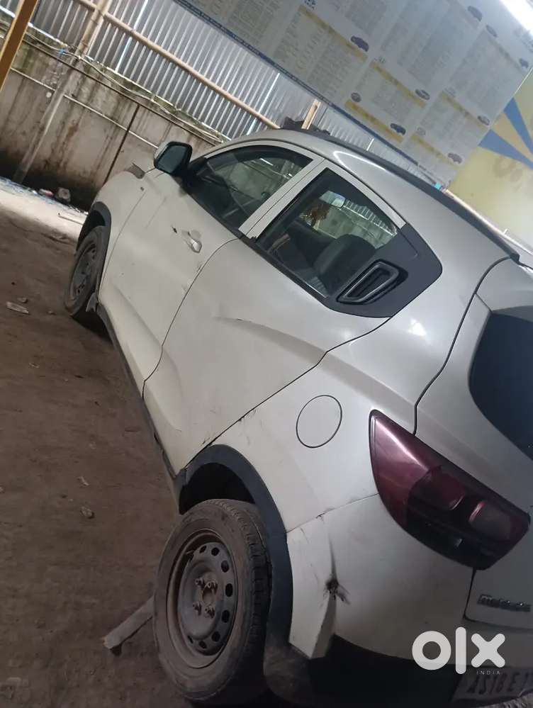 Mahindra Kuv 100 2016 Diesel 105000 Km Driven