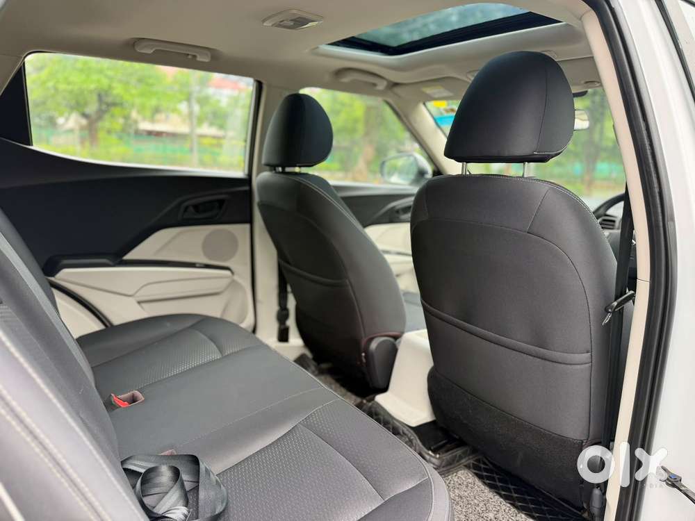 Mahindra Xuv300 W6, 2024, Petrol