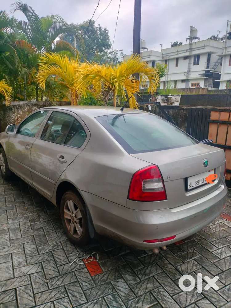 Skoda Laura 2.0 Ambiente 2011