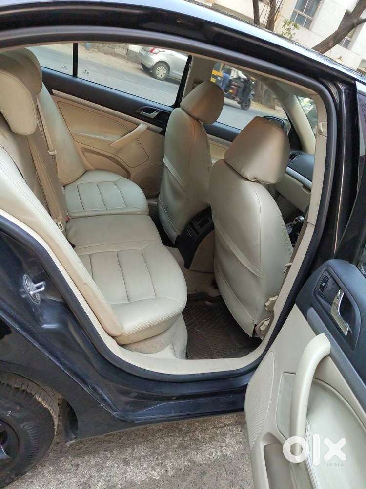 Skoda Laura 1.8 Tsi Ambiente, 2011, Petrol