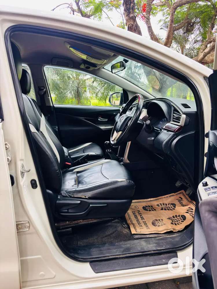 Toyota Innova Crysta 2016 Diesel 130000 Km Driven