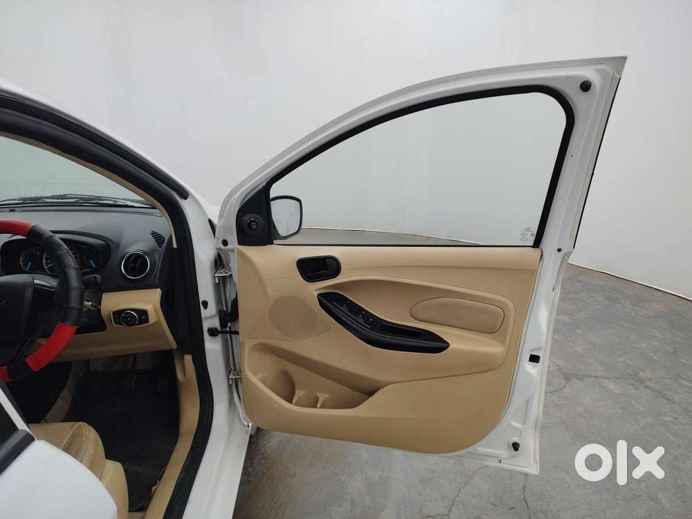 Ford Figo Aspire Titanium, 2016, Petrol