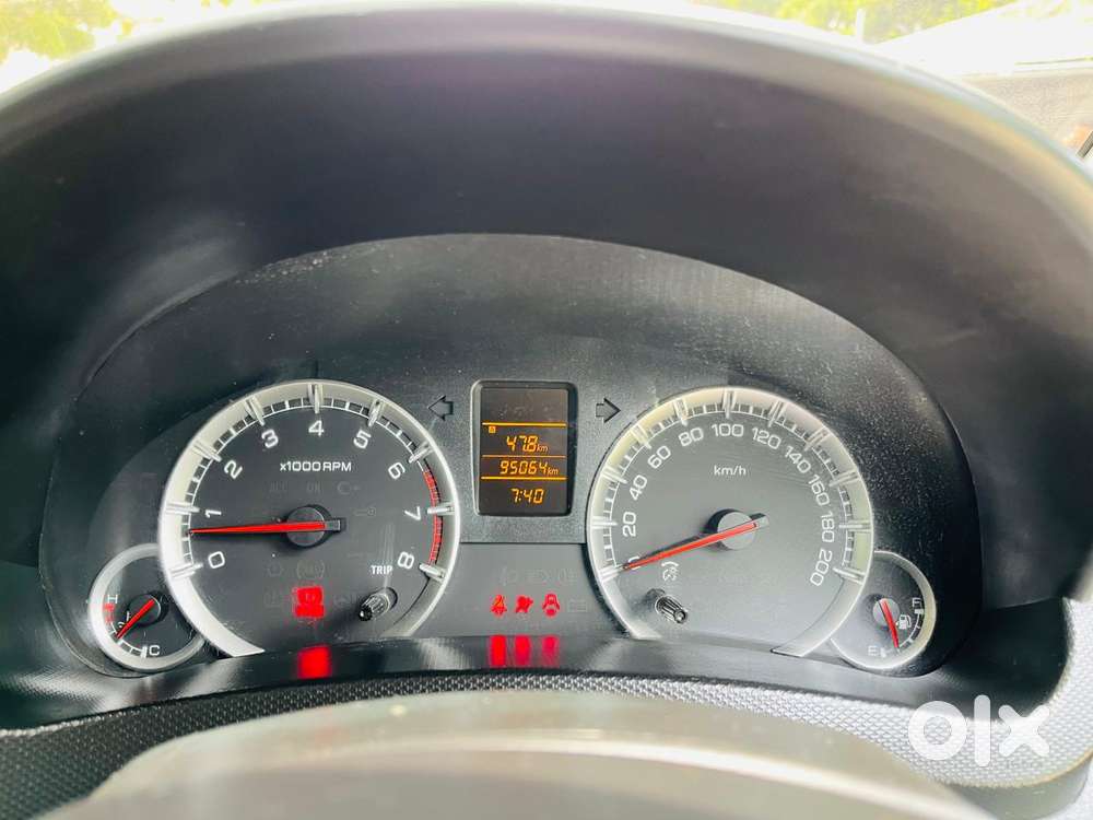 Maruti Suzuki Swift Vxi + Manual, 2017, Petrol