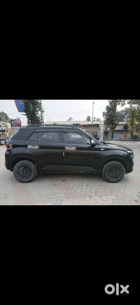 Hyundai Venue 1.2 S Plus, 2023, Petrol