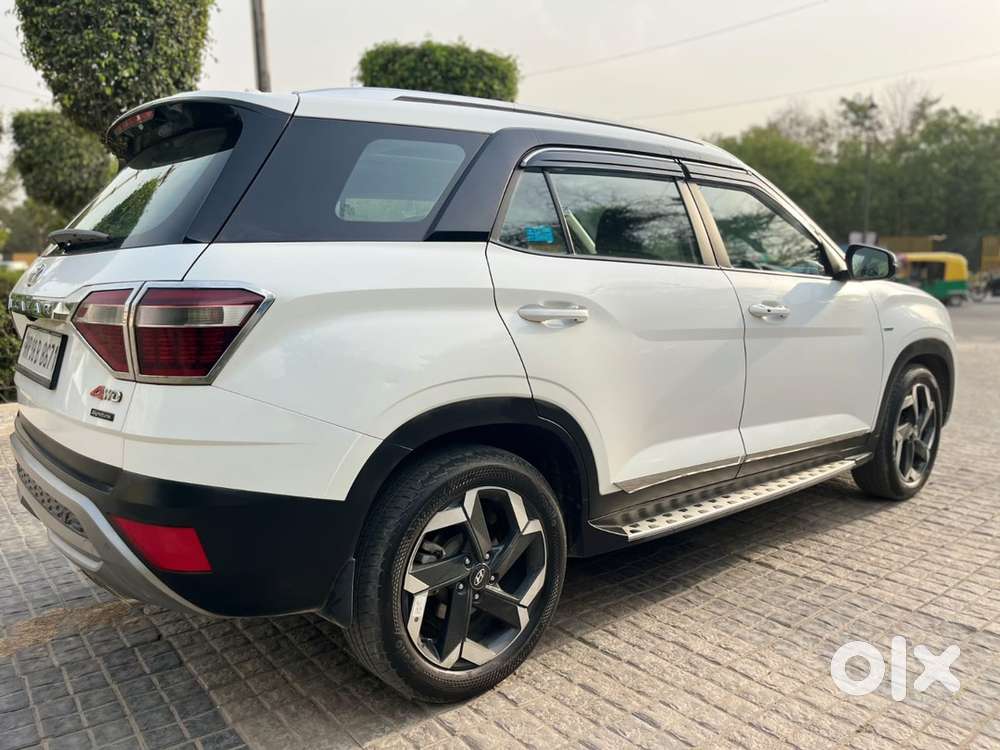 2021 Alcazar Sig(o)top -petrol At - 20,000km