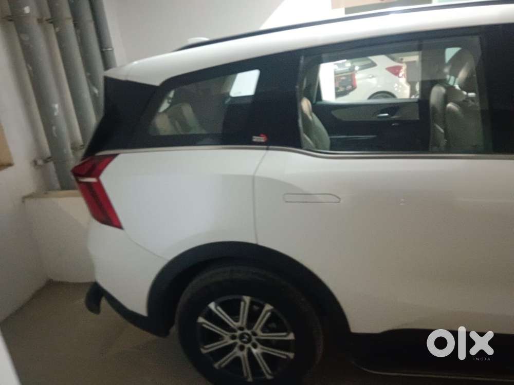 Xuv 700 Top Model Well Maintained