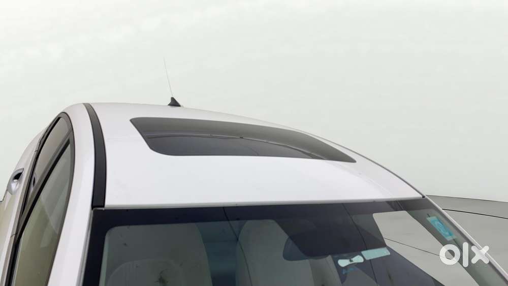Hyundai Verna 1.5 Mpi Mt Sx (o), 2024, Petrol