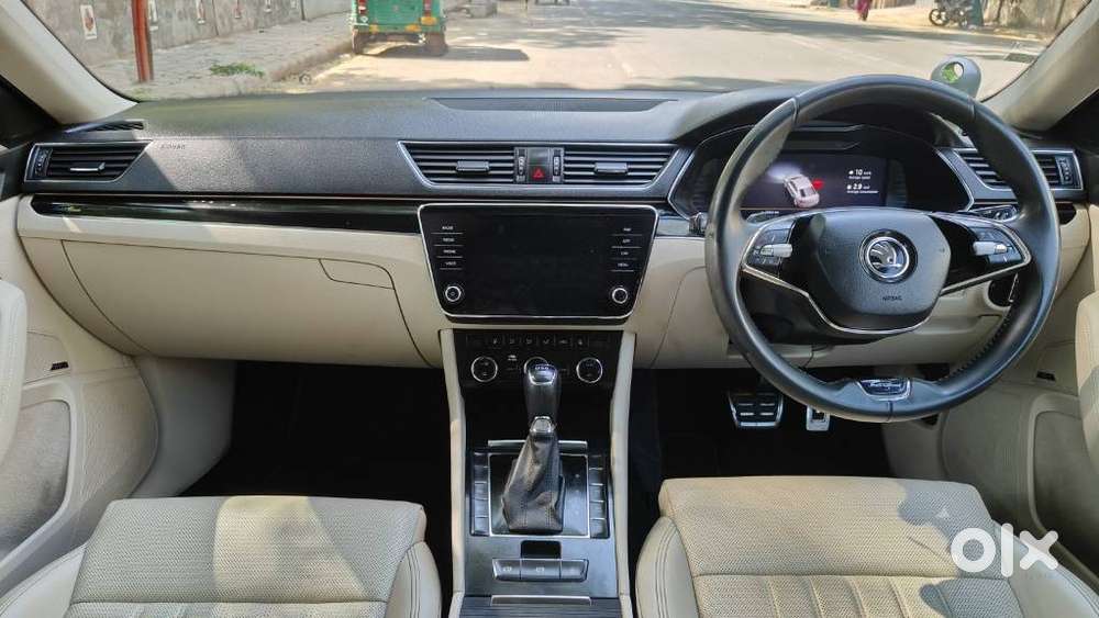 Skoda Superb 2.0 L&k Tsi At, 2022, Petrol