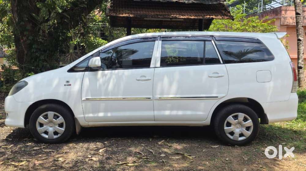 Toyota Innova Diesel 2011