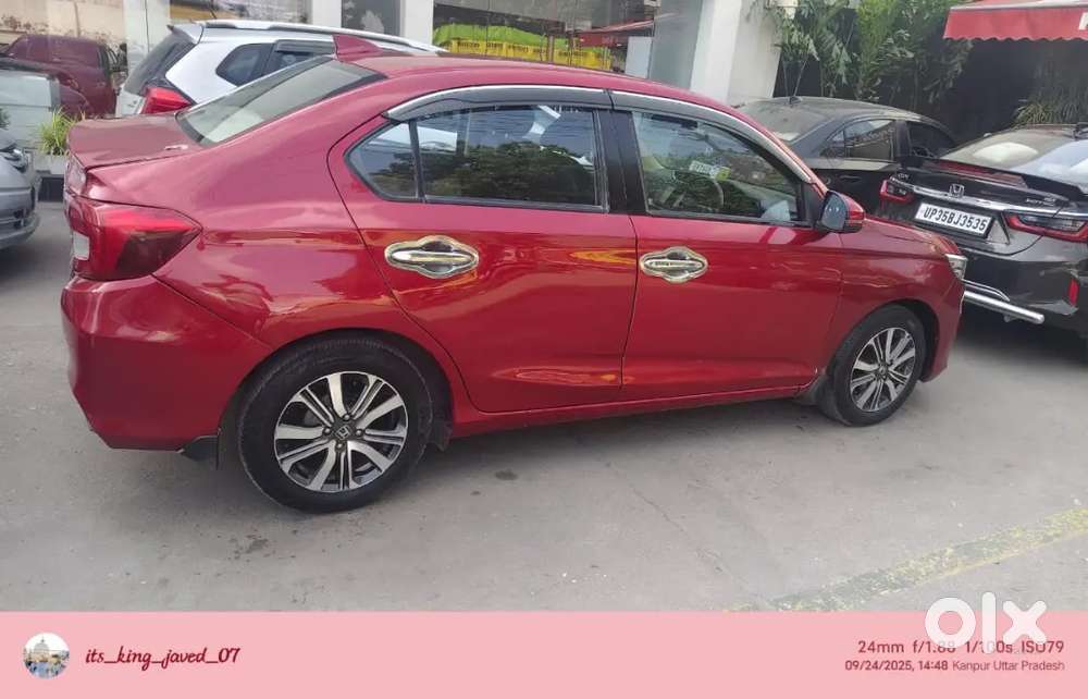 Red Queen Car Fantastic( Push Button Start )