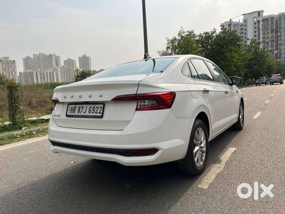 Skoda Slavia 1.0 Ambition Tsi At, 2022, Petrol