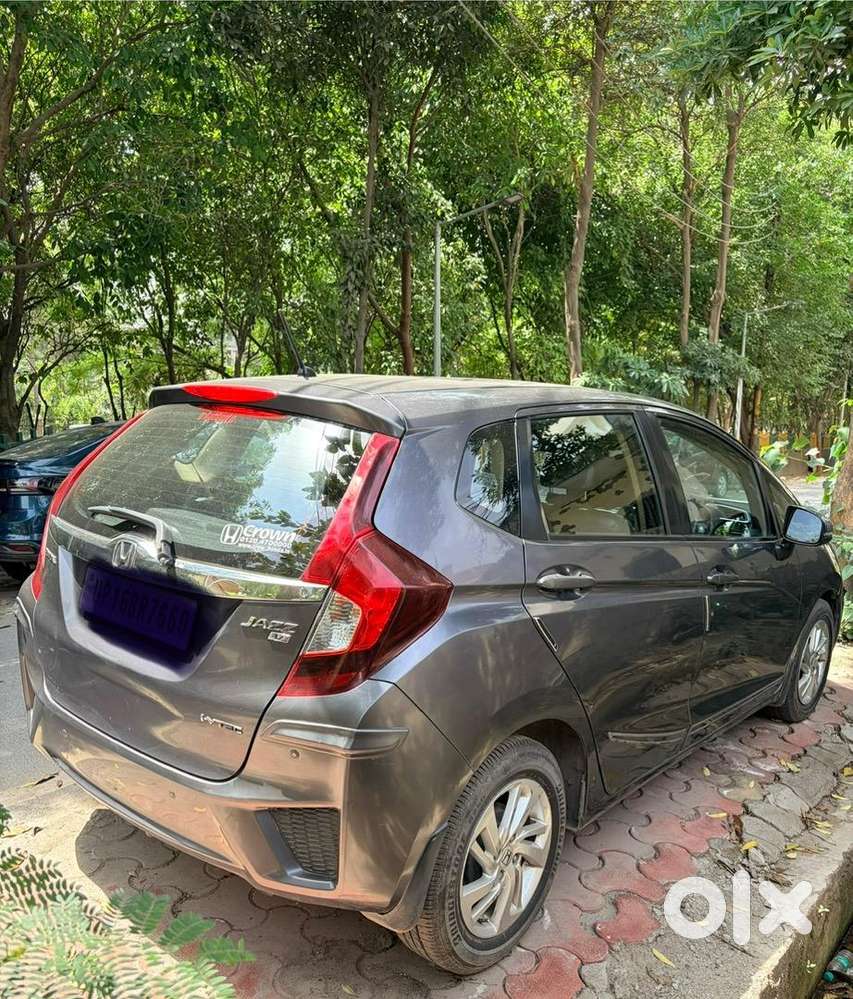 Honda Jazz 2017 Petrol Atomatic Very Well Maintained
