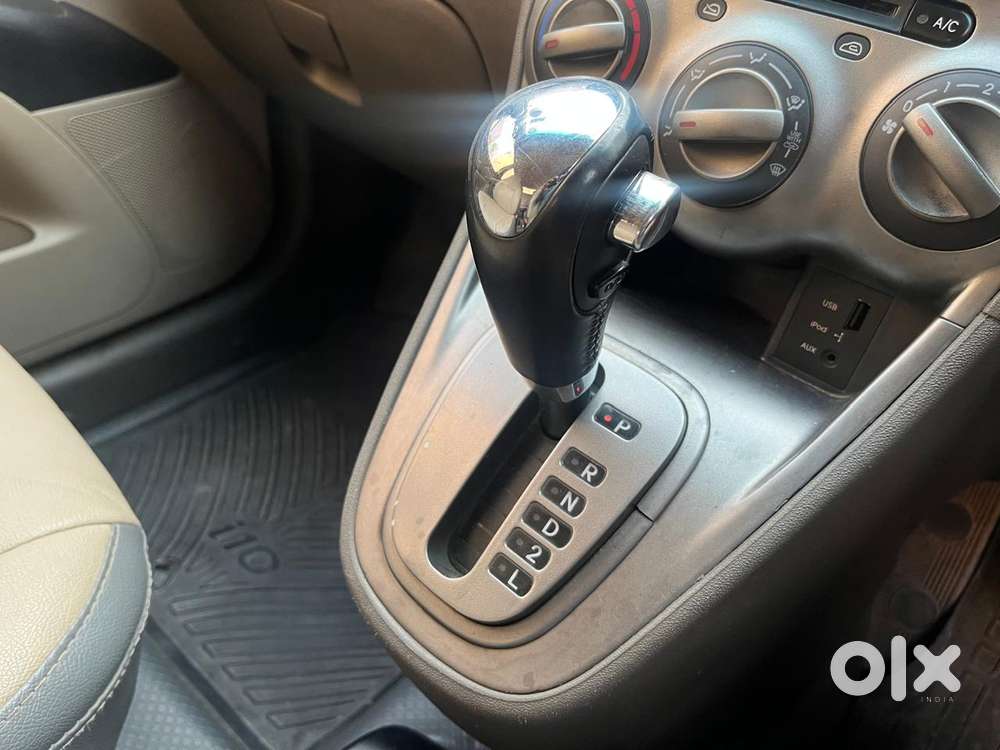 Hyundai I10 Sportz At, 2012, Petrol