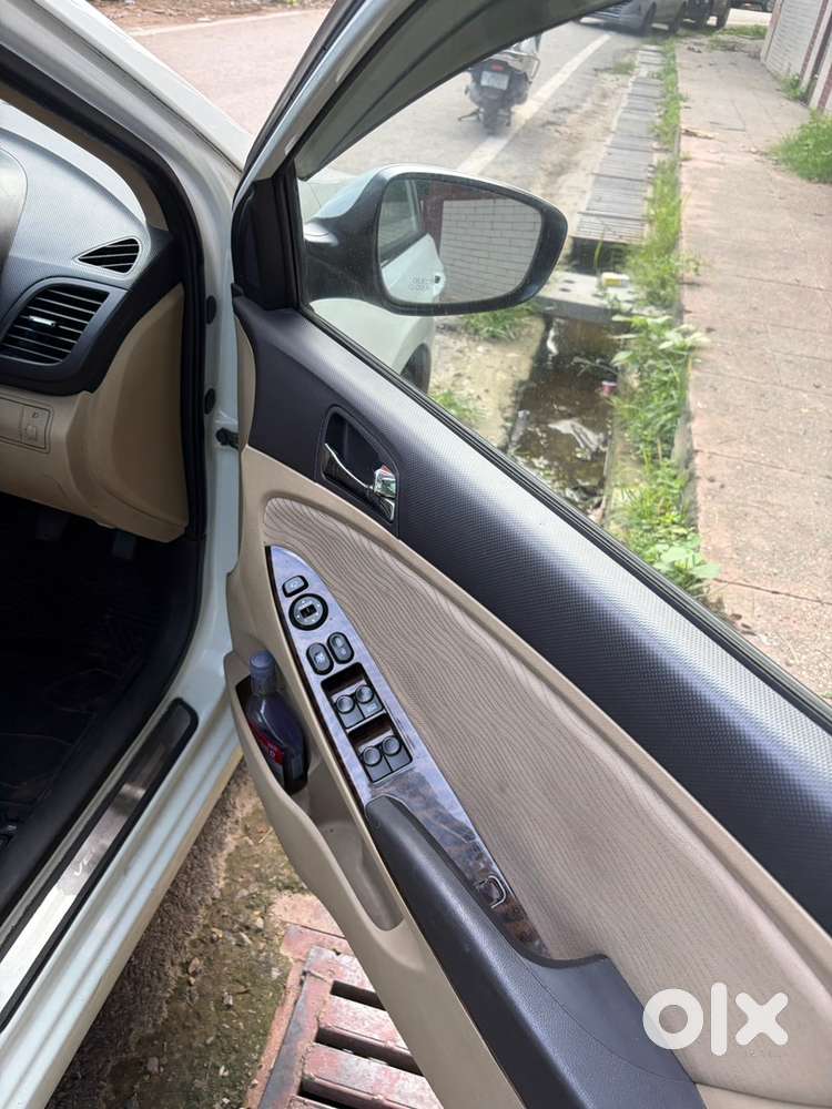 Hyundai Fluidic Verna 2013