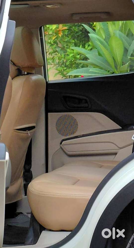 Mahindra Xuv300 W6, 2023, Petrol