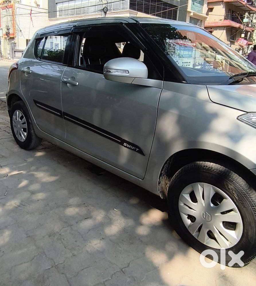 Maruti Suzuki Swift Vxi 1.2 Abs Bs-iv, 2017, Petrol
