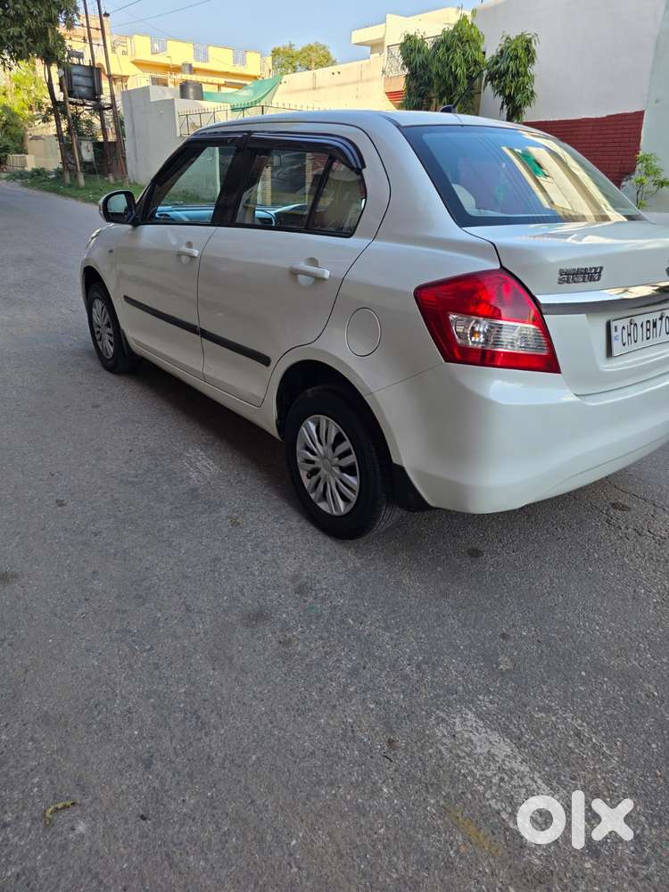 Maruti Suzuki Swift Dzire Vxi Optional, 2017, Petrol