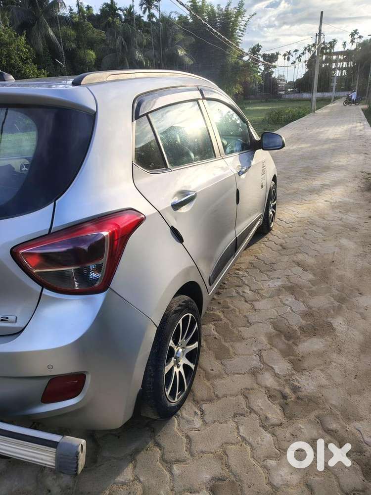 Hyundai Grand I10 2015 Petrol Well Maintained