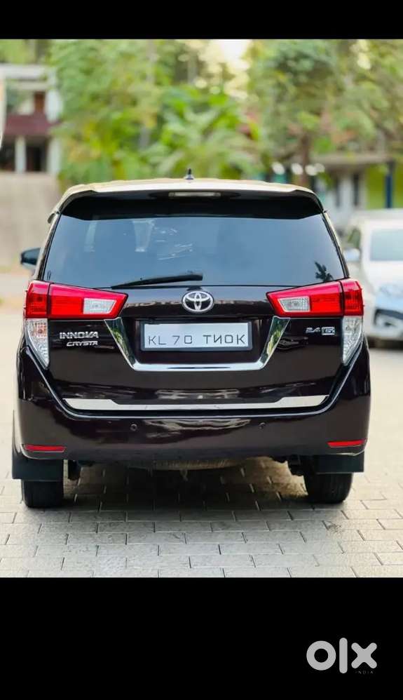 Toyota Innova Crysta 2017 Diesel 150000 Km Driven