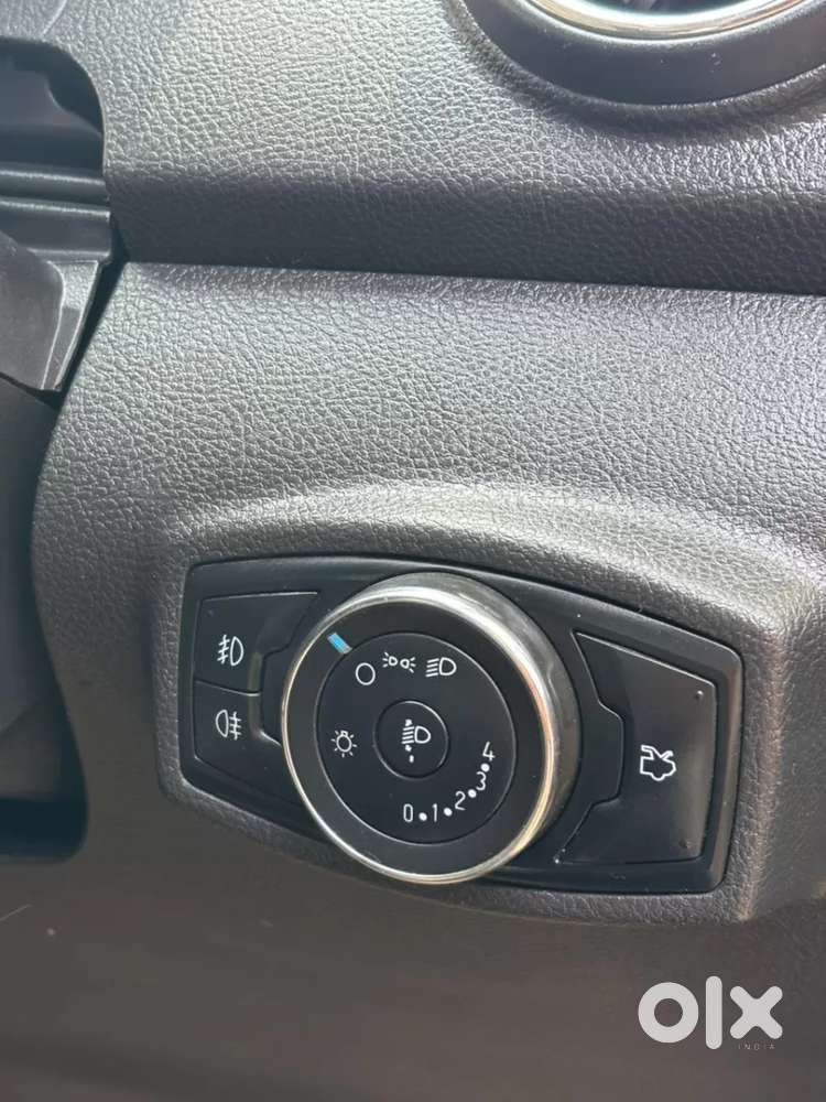 Ford Figo Titanium, 2016, Petrol
