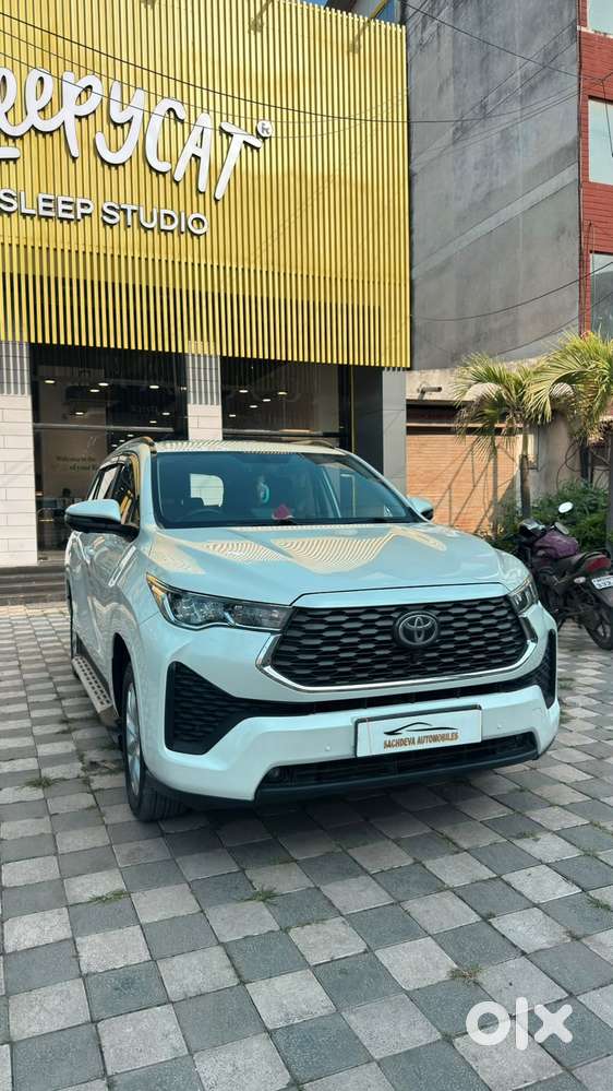 Toyota Innova Hycross 2.0 Vx Hybrid 8 Str, 2023, Petrol