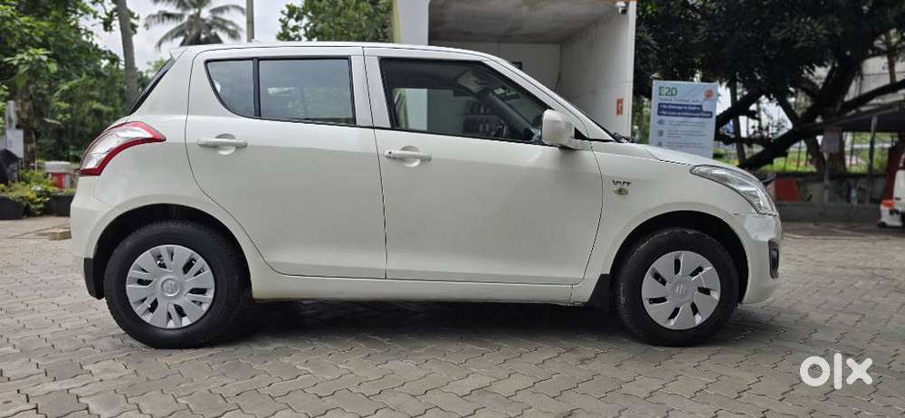 Maruti Suzuki Swift Lxi Option Sp Limited Edition, 2016, Petrol